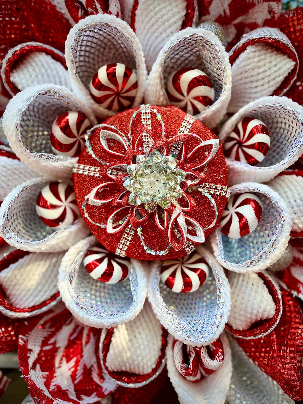 Candy Cane Snowflake Wreath Video Tutorial: Christmas Wreath DIY